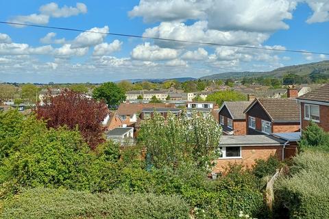 3 bedroom terraced house for sale, Wessex Drive, Cheltenham
