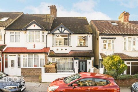 Beauchamp Road, LONDON