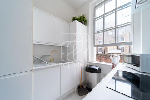 3 bedroom apartment to rent, Burton Street London WC1H