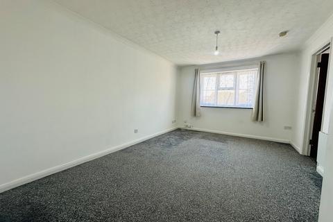 2 bedroom flat to rent, Burdetts Road, Dagenham, Essex