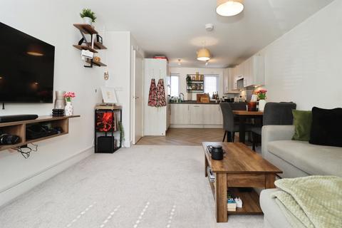 1 bedroom flat for sale, Harebell Road, Emersons Green, Bristol
