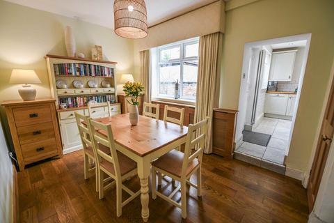 2 bedroom terraced house for sale, Lock Road, Altrincham