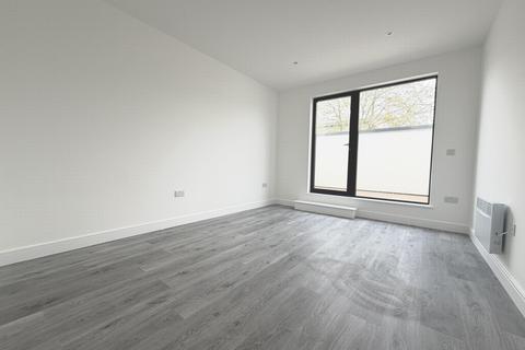 2 bedroom flat to rent, Town Centre, Hatfield AL10
