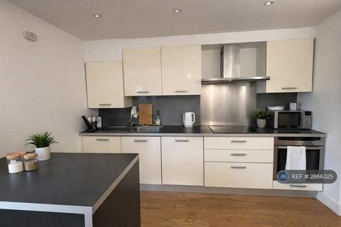 1 bedroom flat to rent, Drummond St, London, NW1