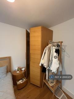1 bedroom flat to rent, Drummond St, London, NW1
