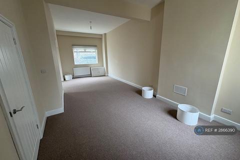 4 bedroom end of terrace house to rent, Station Road, Plymouth, PL2