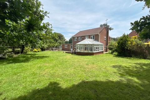 4 bedroom detached house for sale, Woodland Glade, Farnham Common