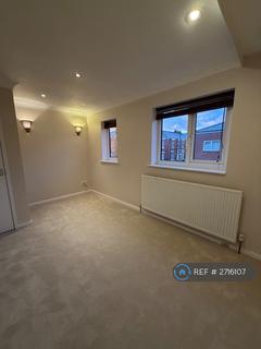 3 bedroom semi-detached house to rent, Ripon St, Preston, PR1