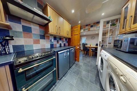 2 bedroom semi-detached house for sale, Chepstow Gardens, Gateshead NE8