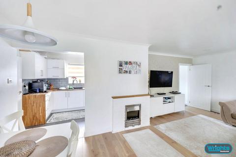 3 bedroom terraced house for sale, Talbot Road, Trowbridge