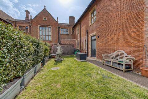 2 bedroom apartment for sale, The Lodge Drive, Drayton