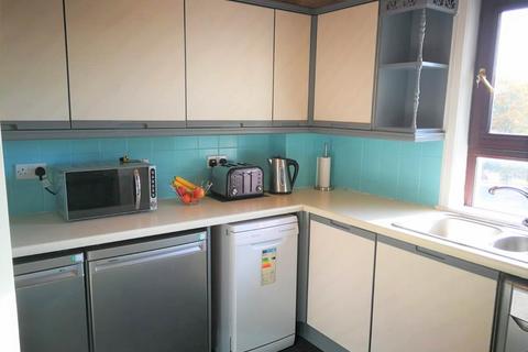 2 bedroom maisonette to rent, 241 Dochart Terrace, ,