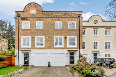 4 bedroom terraced house to rent, The Laurels, Weybridge, KT13