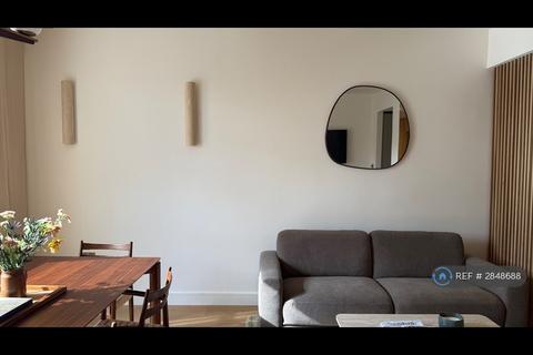 1 bedroom flat to rent, Belsize Avenue, London, NW3