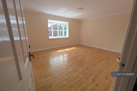 2 bedroom flat to rent, Briarswood, Southampton, SO16