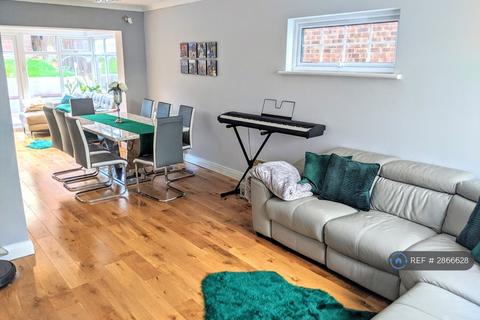 4 bedroom semi-detached house to rent, Ibsley Way, Cockfosters, Barnet, EN4