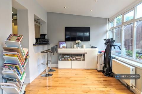 4 bedroom semi-detached house to rent, Ibsley Way, Cockfosters, Barnet, EN4