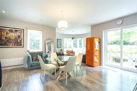 2 bedroom apartment for sale, Melliss Avenue, Kew, Surrey, TW9