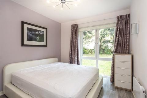 2 bedroom apartment for sale, Melliss Avenue, Kew, Surrey, TW9