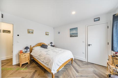 2 bedroom apartment for sale, Braemar Avenue, South Croydon, CR2