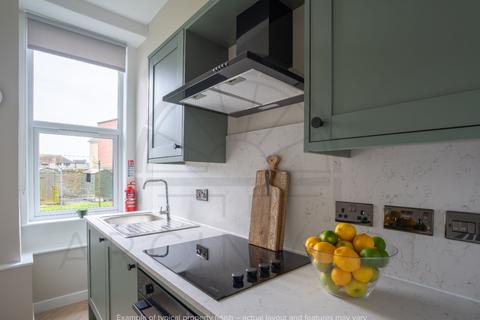 2 bedroom flat to rent, (2FR) Pitkerro Road Baxter Park, Dundee DD4