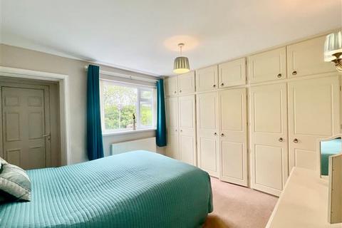 2 bedroom end of terrace house for sale, Falconer Lane, Sheffield, S13 9ZL