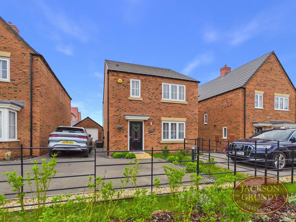 80 Reed Place Reed Place, Harpole, NN7 4FH 3 bed detached house for sale - £365,000