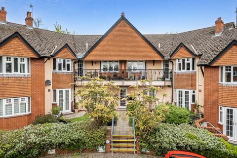3 bedroom apartment for sale, Waterloo Road, Penylan, Cardiff