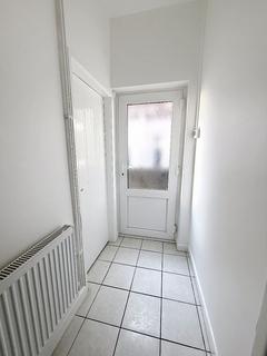 3 bedroom terraced house to rent, Victoria Street, Chesterton, Newcastle