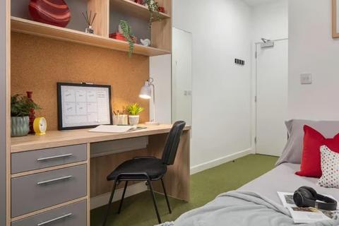 1 bedroom in a flat share to rent, Cliveland St, Birmingham B19 3SH, Birmingham B19