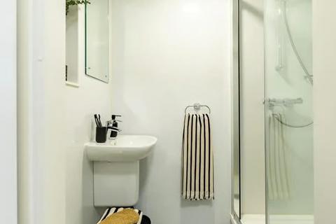 1 bedroom in a flat share to rent, Cliveland St, Birmingham B19 3SH, Birmingham B19