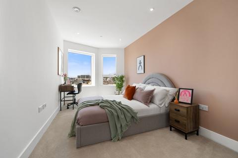 2 bedroom flat for sale, Plot G1-02-01 at Wharf Twenty One, Brighton Road BN43