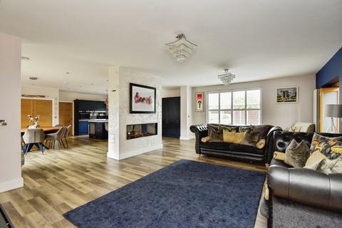 4 bedroom detached house for sale, Bemersley Road, Stoke-on-Trent, Staffordshire, ST6