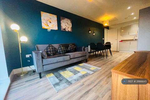 2 bedroom flat to rent, The Interchange, Salford, M5