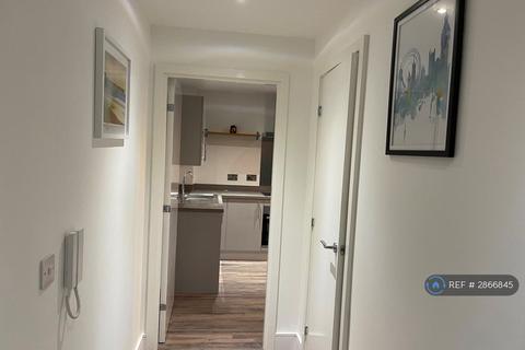 2 bedroom flat to rent, The Interchange, Salford, M5
