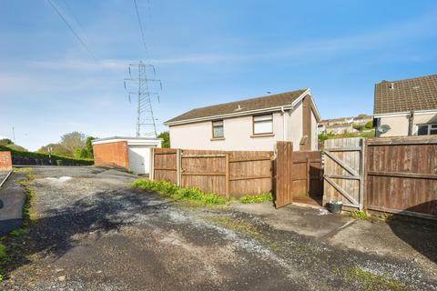 3 bedroom semi-detached house for sale, Felinfoel Road, LLANELLI
