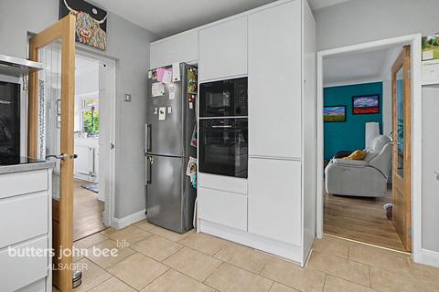 3 bedroom detached bungalow for sale, Heathcote Road, Halmer End