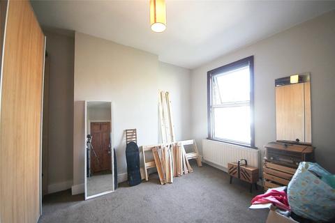 2 bedroom flat to rent, Bertram Road, London NW4