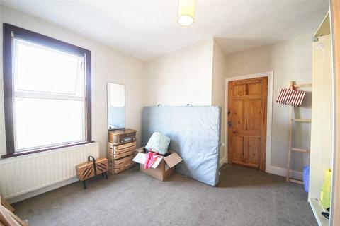 2 bedroom flat to rent, Bertram Road, London NW4