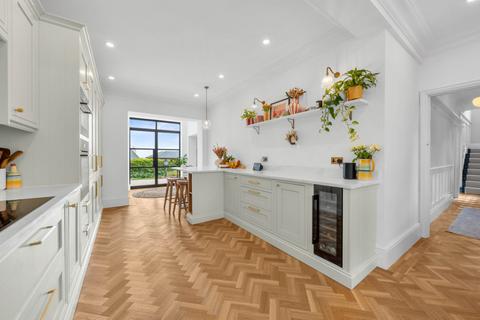 4 bedroom detached house for sale, Broadlands, Broadstairs, CT10