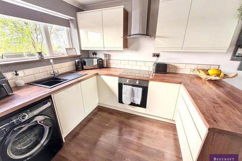 2 bedroom townhouse for sale, Shaftesbury Drive, Hoyland, Barnsley