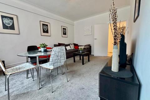 1 bedroom flat to rent, Adelaide Road, London