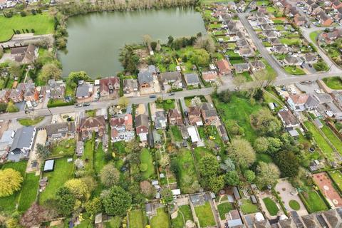 2 bedroom detached bungalow for sale, South Parade, Boston
