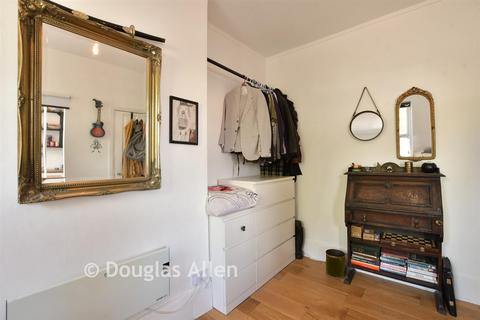 Studio for sale, 112 Grove Road, London E17