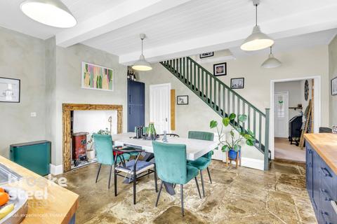 3 bedroom cottage for sale, Bury Road, Edenfield