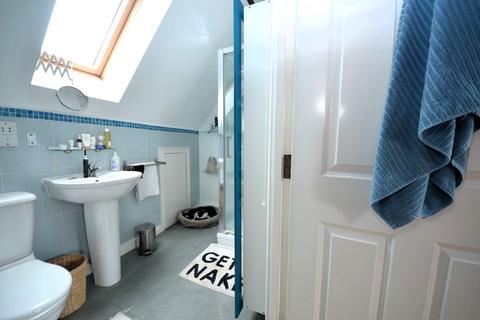 3 bedroom semi-detached house to rent, Kelly Avenue, Peckham SE15