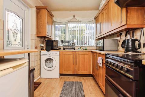 3 bedroom semi-detached house for sale, Acorn Road, Halesowen