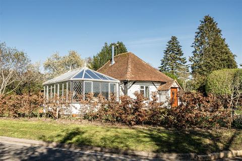 2 bedroom bungalow for sale, The Street, West Horsley