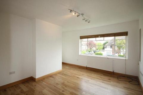2 bedroom maisonette to rent, Ossulton Way, East Finchley