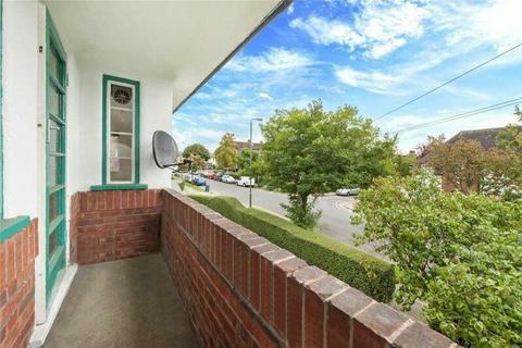 2 bedroom maisonette to rent, Ossulton Way, East Finchley
